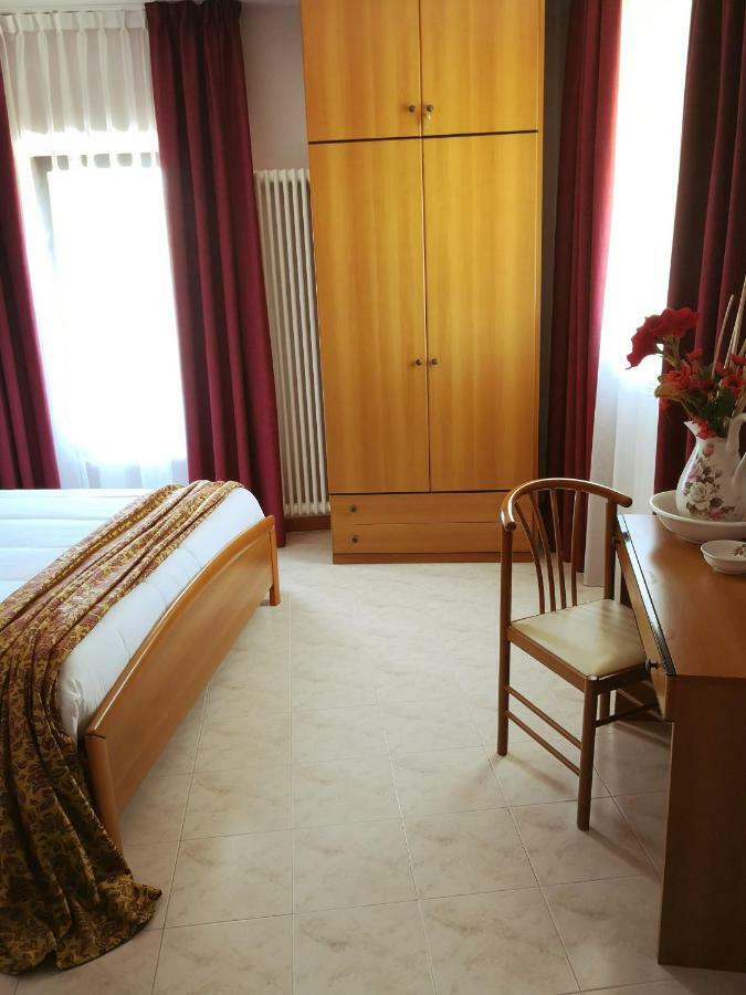 Hotel Corte Dal Castello Lazise Exterior foto